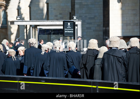 Completamente vestita di giudici e di QCs arrivano al Lord Cancelliere della prima colazione all'inizio dell'anno giudiziario a Londra Foto Stock