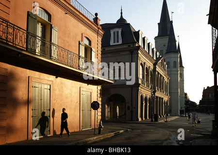 Chartres Street & Cattedrale di San Louis, del Quartiere Francese, New Orleans, Louisiana, Stati Uniti d'America Foto Stock