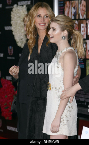 SHIRLEY MACLAINE Julia Roberts Emma Roberts IL GIORNO DI SAN VALENTINO PREMIERE MONDIALE HOLLYWOOD Los Angeles CA USA 08 febbraio 2010 Foto Stock