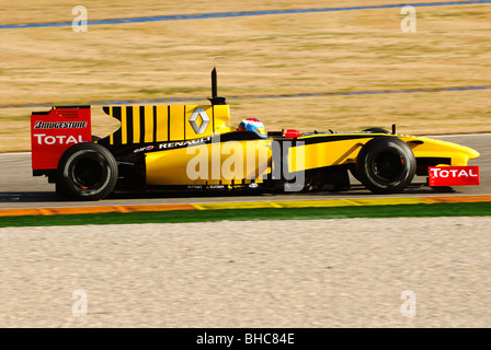 Vitaly Petrov al volante della Renault R30 gara di Formula 1 auto nel febbraio 2010 Foto Stock