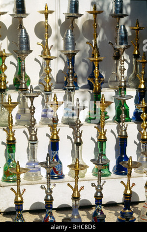 Luxor Egitto Hookahs vengano venduti al bazar di Luxor Foto Stock