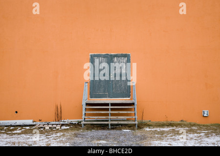 Porta di uscita in corrispondenza di un centro nella Comunità. Varmahlid Islanda Foto Stock