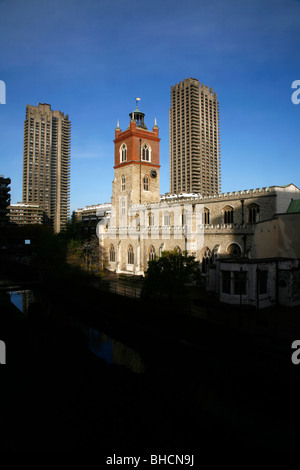 St Giles Cripplegate chiesa, Barbican, Londra, Regno Unito Foto Stock