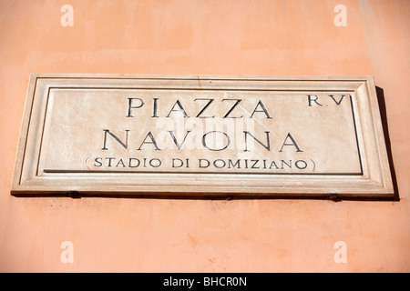 Un cartello stradale in Piazza Navona Roma Italia Foto Stock