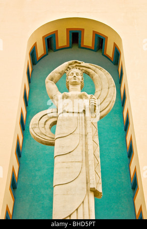 "Confederazione' monumento nella parte anteriore del centenario edificio in Fair Park, Dallas, Texas Foto Stock