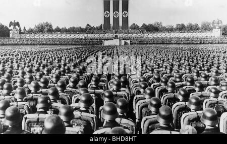 Nazionalsocialismo / nazismo, Nuremberg alleati, 'Reichsparteitag der Freiheit' ('Rally di libertà'), sfilata delle formazioni SS, Luitpoldarena, 10.- 16.9.1935, Foto Stock