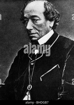 Disraeli, Benjamin, 1st Conte di Beaconsfield, 21.12.1804 - 19.4.1881, politico britannico, primo Ministro 1868 e 1874 - 1880, mezza lunghezza, 19th secolo, Foto Stock