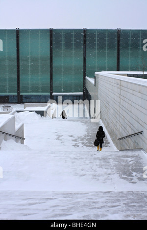 Kumu Art Museum di Kadrioru Park, il distretto di Kadriorg, Tallinn, Estonia. Foto Stock