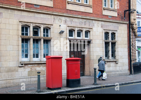 La chiusa East Street Post Office a Bromley, a sud di Londra - Inghilterra Foto Stock