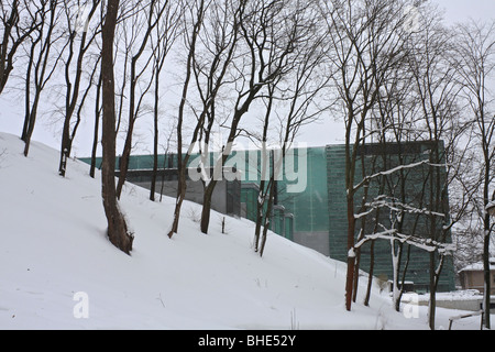 Kumu Art Museum di Kadrioru Park, il distretto di Kadriorg, Tallinn, Estonia. Foto Stock