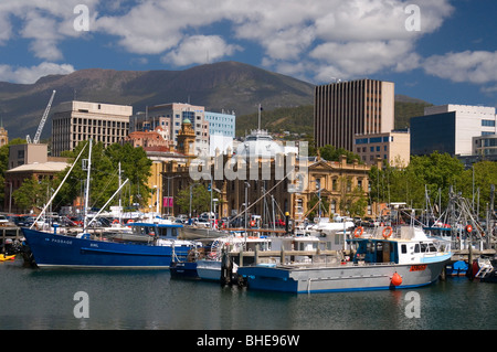 Sullivans Cove e il Monte Wellington, Hobart, Tasmania, Australia Foto Stock