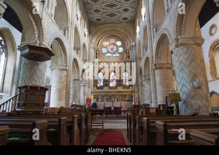 Chiesa dell'abbazia di Waltham interni. L Organo e navata unica. Essex. Inghilterra, Regno Unito Foto Stock