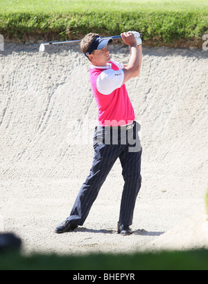 LUKE DONALD FORI BUNKER SHOT SU 11TH Pacific Palisades LOS ANGELES CA USA 07 febbraio 2010 Foto Stock