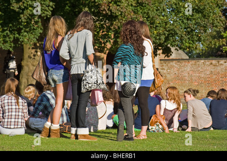 Gli adolescenti, St Albans, UK. Foto Stock
