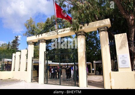Cancello di ingresso, Thermes d' Antonin, Cartagine, Tunisi, Governatorato di Tunisi, Tunisia Foto Stock