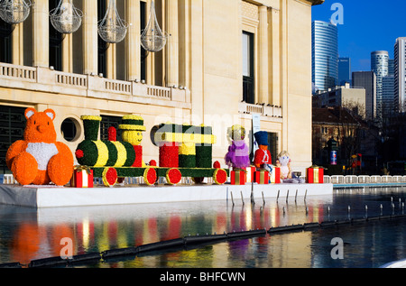 Town Hall con tema Natale decorazioni, Puteaux. Vicino a Parigi, in Francia, in Europa Foto Stock