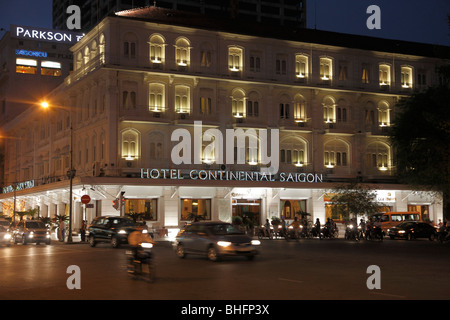 Il Vietnam, Ho Chi Minh City, a Saigon, Lam Son Square, Continental Hotel Foto Stock