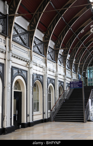 Dettagli architettonici la stazione di Paddington a Londra, Inghilterra Foto Stock