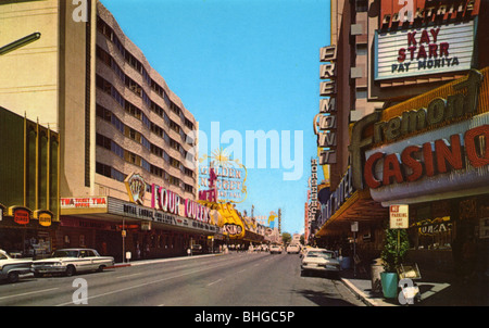 Fremont Street, Las Vegas, Nevada, Stati Uniti d'America, 1968. Artista: sconosciuto Foto Stock