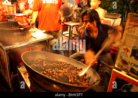 Castagne arrosto , Bangkok Chinatown , della Thailandia Foto Stock