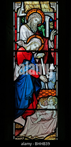 Una vetrata di John Hardman di Birmingham raffigurante la Natività, la Chiesa di St Mary, Oldberrow, Warwickshire Foto Stock