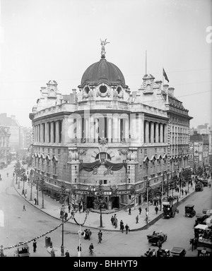 Il nuovo Gaiety Theatre, London, 1911 Artista: Bedford Lemere e azienda Foto Stock