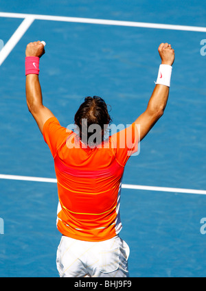 Rafael Nadal (ESP) giubilanti presso l'Australian Open 2010 a Melbourne, Australia Foto Stock