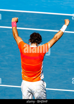 Rafael Nadal (ESP) giubilanti presso l'Australian Open 2010 a Melbourne, Australia Foto Stock