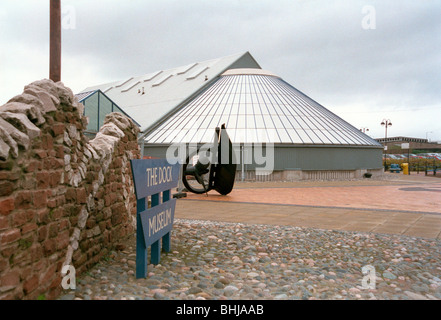 Museo del Dock, North Road, Barrow-in-Furness, Cumbria, 1999. Artista: P Williams Foto Stock