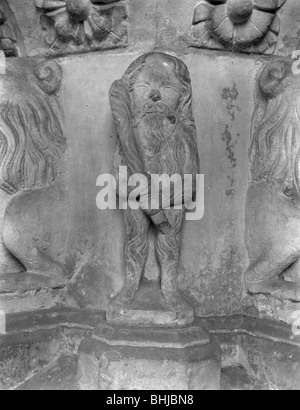 Il carving da San Bartolomeo è la chiesa, Orford, Suffolk, 1960. Artista: Laurence Goldman Foto Stock