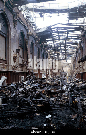 I danni di un incendio presso il St George's Hall, il Castello di Windsor, Windsor, Berkshire, 1992. Artista: sconosciuto Foto Stock