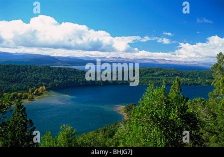 Panoramica di Lake District in Patagonia intorno a Bariloche nel Sud dell Argentina Foto Stock