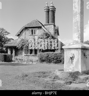 Comporre Cottage, Hallen Road, Blaise borgo, Henbury, Bristol, 1945. Artista: Eric de Maré Foto Stock