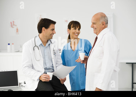 I professionisti medici insieme in pausa Foto Stock