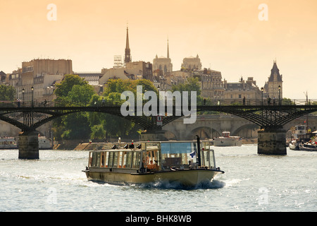 TOUR in barca sul fiume Senna, Parigi Foto Stock