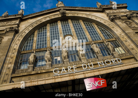 Ingresso principale della La stazione ferroviaria Gare Du Nord di Parigi, Francia. Foto Stock