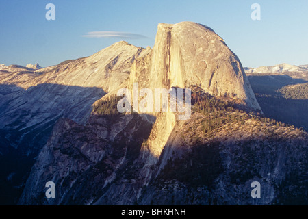 Alpine Glow, Half Dome, il Parco Nazionale Yosemite in California Foto Stock