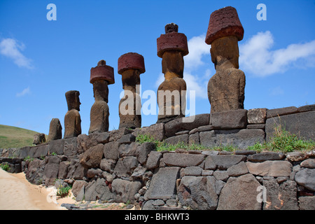 Moai su rapa nui o isola di pasqua sito patrimonio mondiale dell'unesco, Cile Foto Stock