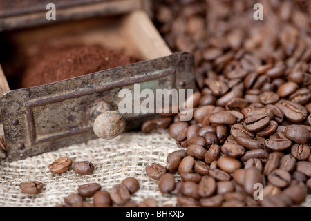 Antica Macina caffè Foto stock - Alamy