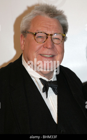 Sir Alan Parker al 7° Irish Film e Televisione Awards Foto Stock