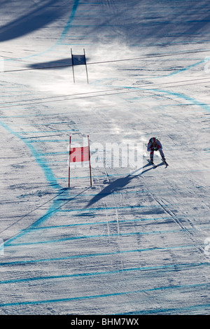 Andrea Fischbacher (AUT), vincitore della medaglia d'oro ai concorrenti in donne di Sci Alpino Super G evento al 2010 Olimpiadi invernali gioco Foto Stock