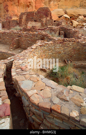 Pueblo Bonito kiva nel Chaco Culture National Historical Park Foto Stock