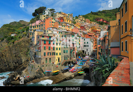 Comune di Riomaggiore in Italia del Parco Nazionale delle Cinque Terre Foto Stock