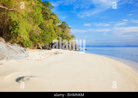 Spiaggia deserta; Arcipelago Bacuit; PALAWAN FILIPPINE;. Foto Stock