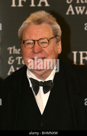 Sir Alan Parker al 7° Irish Film e Televisione Awards Foto Stock