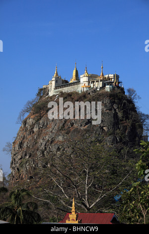 Myanmar Birmania, Mt Popa, cima santuari Foto Stock