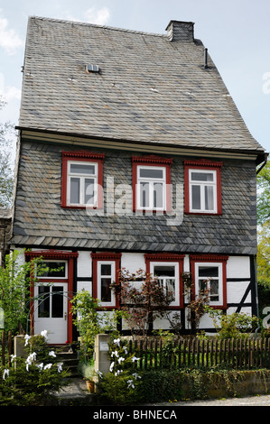 Typisches Haus a Goslar, Niedersachsen, Deutschland. - Casa tipica a Goslar, Bassa Sassonia, Germania. Foto Stock