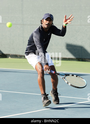 SENDHIL RAMAMURTHY 2009 CELEBRITY PRO AM A FINE MS IL TORNEO DI TENNIS DI LOS ANGELES CA USA 14 Novembre 2009 Foto Stock