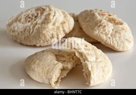 Quattro pezzi di pane pitta Foto Stock