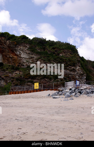 EDIFICIO SULLA SPIAGGIA DI CARLYON BAY. CORNOVAGLIA REGNO UNITO. 2009 Foto Stock